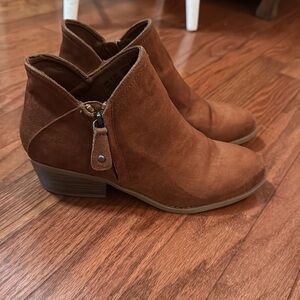 SO Brown Suede Ankle Booties